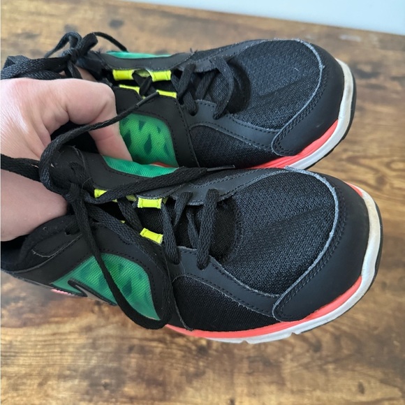 Nike Dual Fusion Shoes Size 7Y - Picture 7 of 15